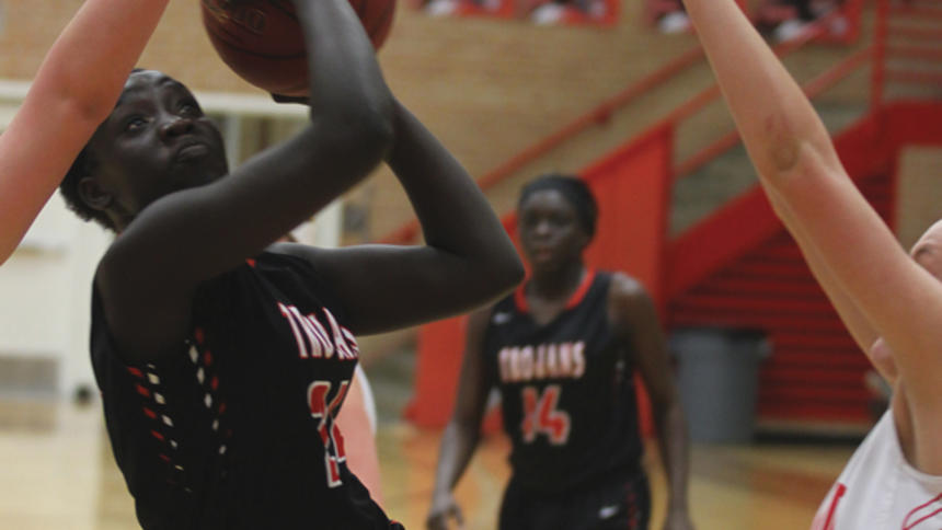 2017 girls basketball players during game