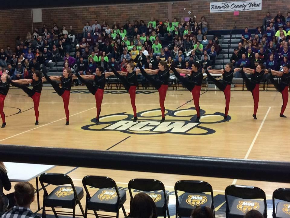 High Kick dancers